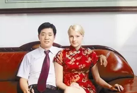 撒貝寧妻子李白被曝二婚