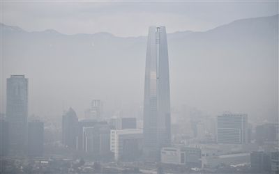 21日，智利首都圣地亞哥被霧霾籠罩。