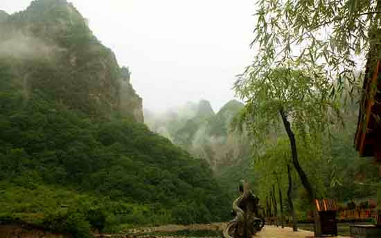 雨后蟒河，美到窒息，這個feel倍爽!