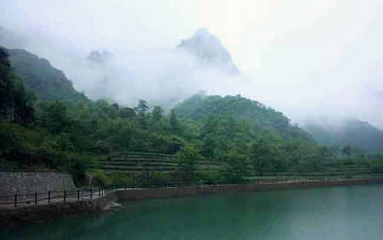 雨后蟒河，美到窒息，這個feel倍爽!