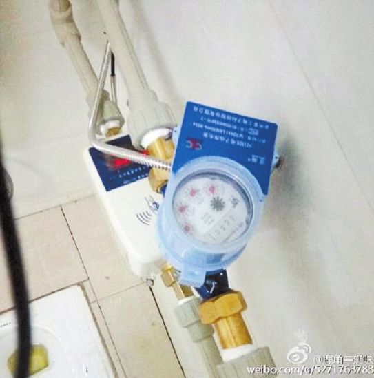 昆明一學校入廁沖水要刷卡 每張卡有3方水超了需交錢